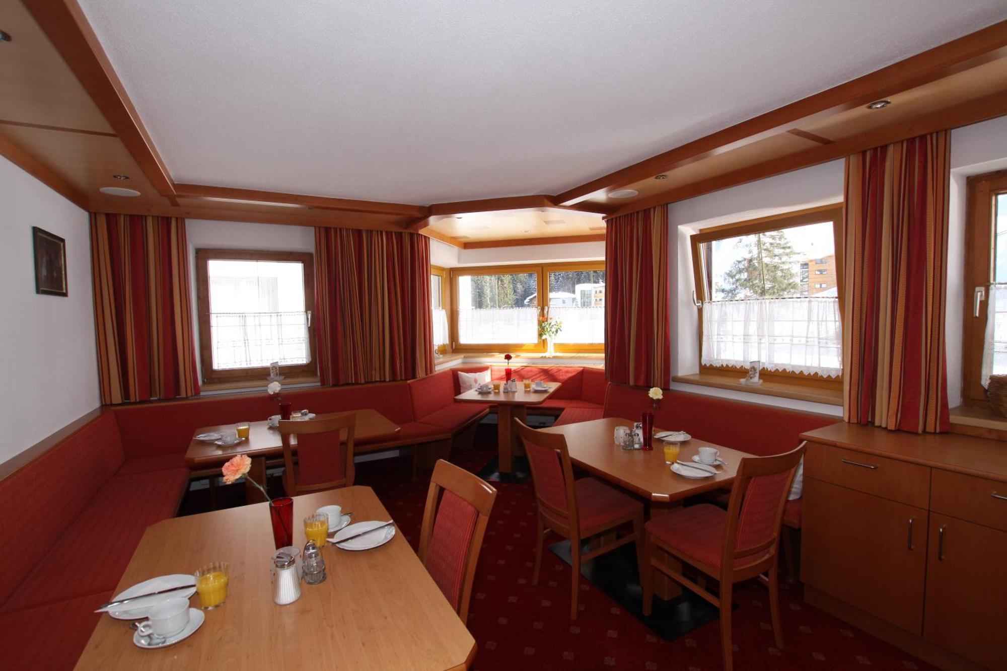 Lechlihof Hotel Ишгъл Екстериор снимка